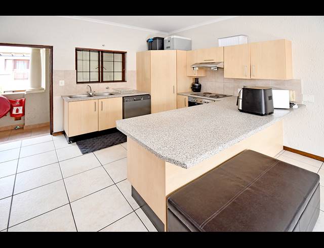 1 BEDROOM APARTMENT TO LET IN PAULSHOF